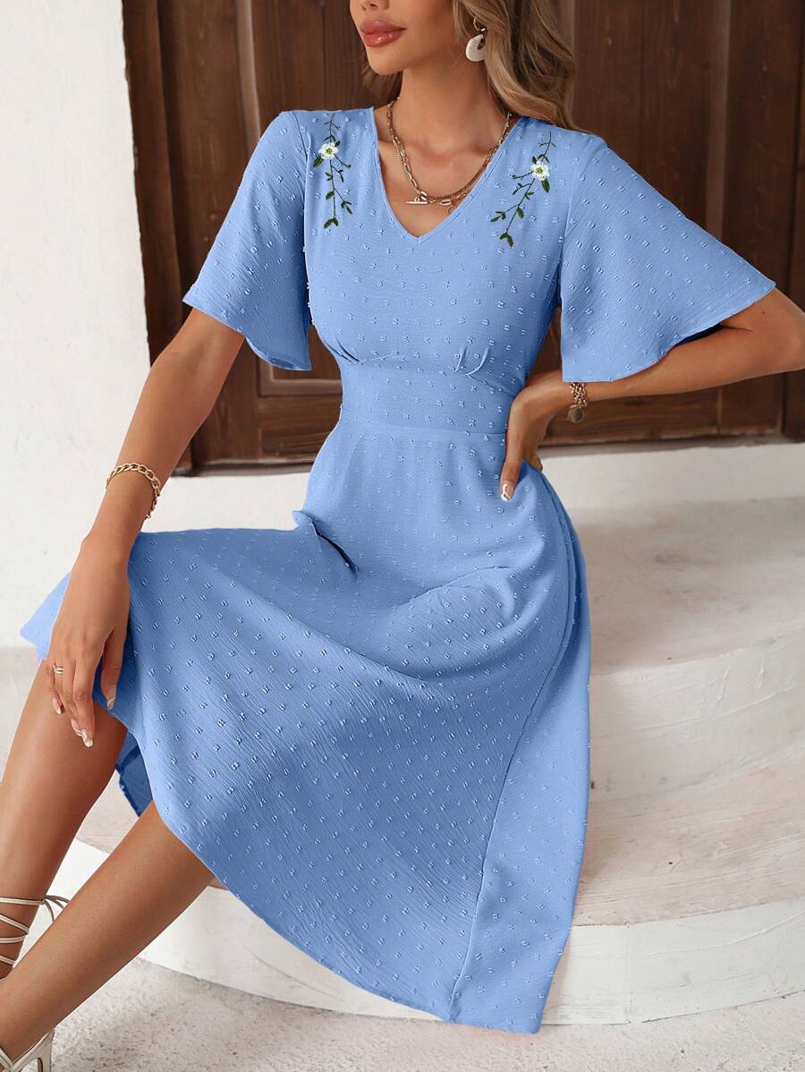 SHEIN LUNE 花卉刺繡蝴蝶袖A字連衣裙 - 藍色 - 查看 1