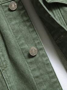 Manfinity EMRG 男士棉破洞抽鬚翻蓋口袋牛仔夾克不帶T恤 - 軍綠色 - 查看 8