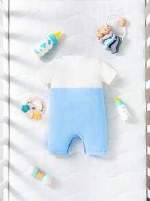 SHEIN 男嬰卡通圖案3D貼佈設計翻蓋口袋二合一連身短褲 - 藍白色 - 查看 2