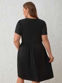 SHEIN Frenchy 大碼前排扣隱藏口袋連衣裙 - 黑色 - 查看 6