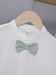 SHEIN 男孩1入組前蝴蝶結小高領襯衫和1入組短褲 - 彩色 - 查看 7