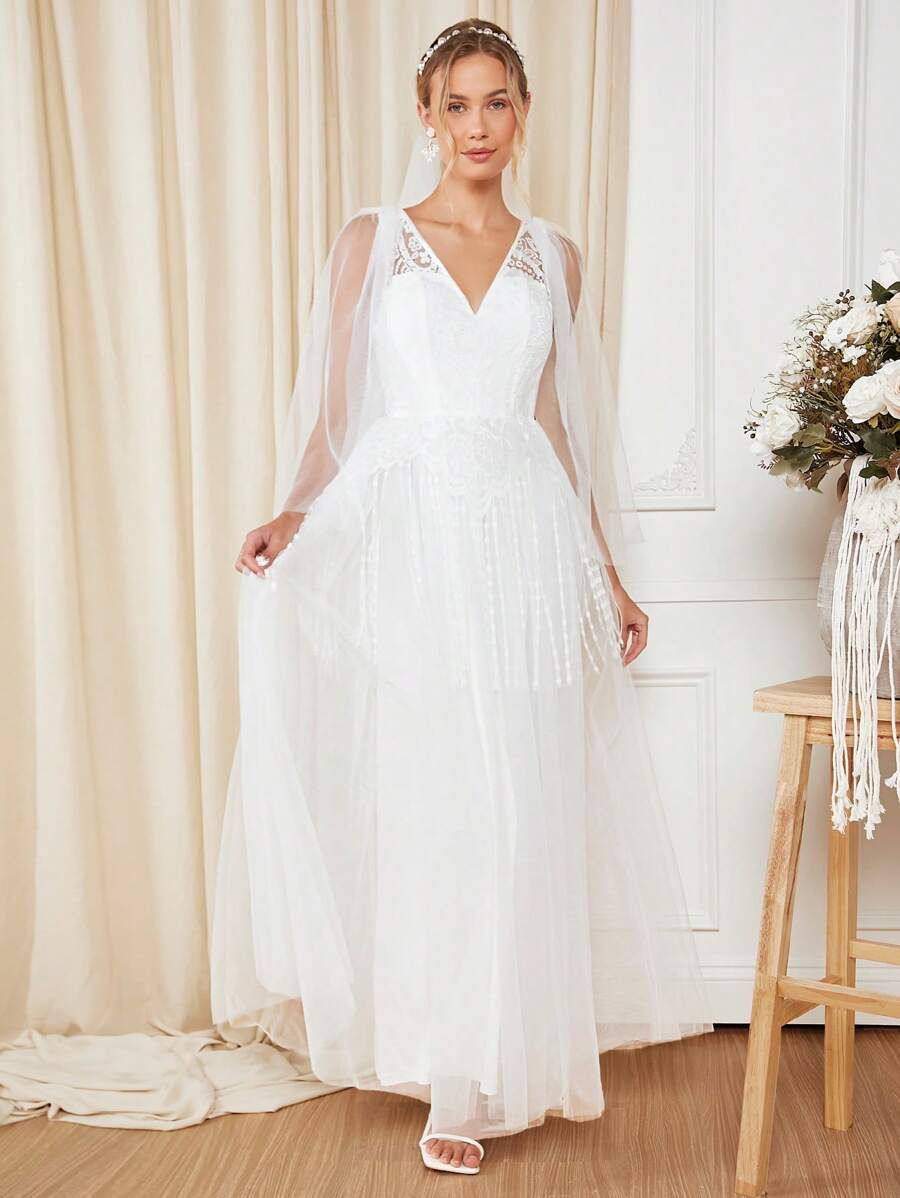 SHEIN Belle 斗篷袖上身蕾絲網紗覆蓋婚紗連衣裙不附面紗 - 白色 - 查看 1
