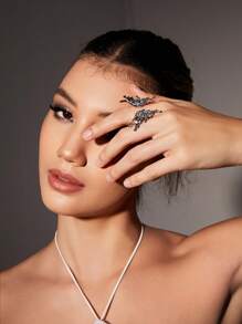 SHEIN ICON Butterfly Shaped Cuff Ring - Silver - View 3