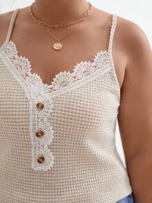 SHEIN Frenchy 大碼鏤空蕾絲花邊吊帶上衣 - 杏色 - 查看 6