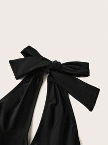 SHEIN Swim Curve Plus Graphic Print Halter One Piece Swimsuit - Black and White - View 3