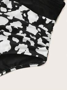 SHEIN Swim Curve Plus Graphic Print Halter One Piece Swimsuit - Black and White - View 5