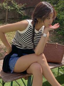 DAZY 條紋圖案針織上衣 - 黑與白 - 查看 4