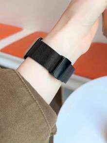 1條黑色時尚不銹鋼錶帶，兼容Apple Watch 3/4/5/6/7/8/SE - 黑色 - 查看 2