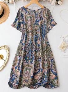 SHEIN LUNE 大碼滿版印花A字連衣裙 - 彩色 - 查看 1