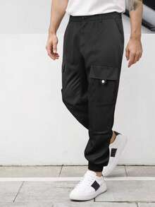 Manfinity Hypemode Men Flap Pocket Side Cargo Pants - Black - View 3