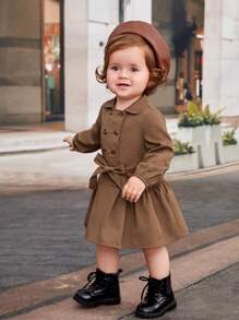 SHEIN Vestito Con Colletto Marrone Per Bambina Con Bottoni Doppiopetto, Cintura In Vita, Maniche Lunghe E Orlo Largo Per Un'eleganza Retrò