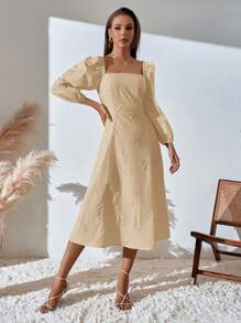 SHEIN Privé 花卉刺繡方領燈籠袖連衣裙 - 杏色 - 查看 3