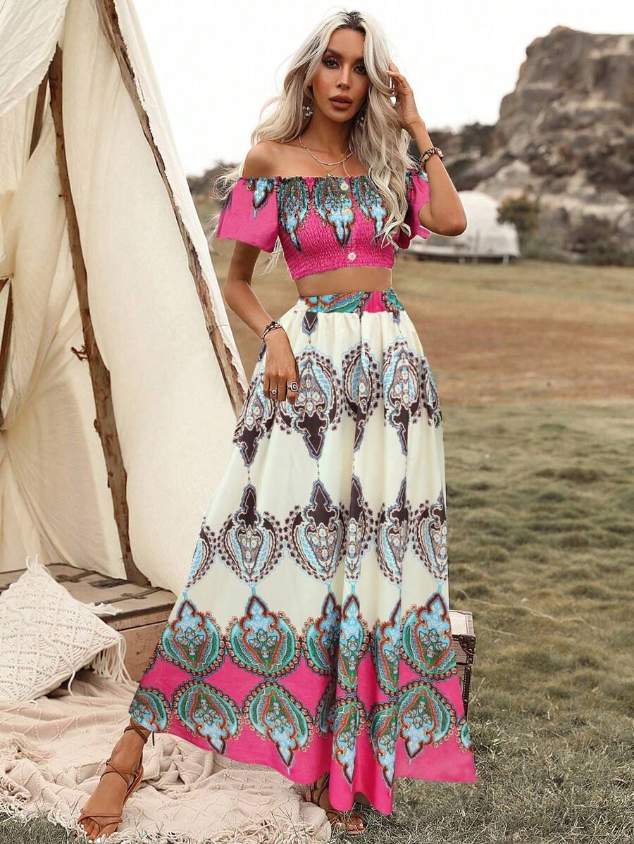 SHEIN VCAY 圖案印花一字肩短款上衣和半身裙 - 彩色 - 查看 1