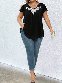 SHEIN Clasi Plus Contrast Guipure Lace Butterfly Sleeve Tee - Black - View 3