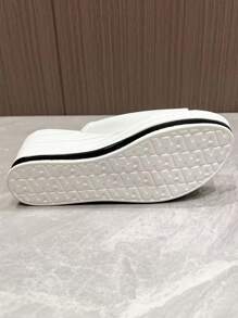白色凉鞋，女士拖鞋，厚底坡跟鞋，母亲节送给妈妈的礼物鞋，休闲度假风格女鞋，欧美沙滩凉鞋，时尚夏季一脚蹬凉鞋 - 白色 - 查看 3