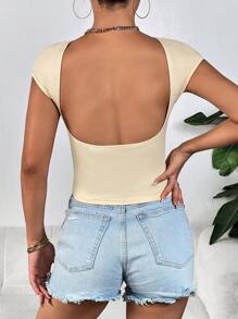 SHEIN Essnce 素色露背短款T恤 - 杏色 - 查看 3