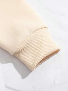 SHEIN EZwear Áo nỉ giữ nhiệt cỡ lớn in khẩu hiệu, có túi kangaroo và dây rút. - Màu be - Xem 3
