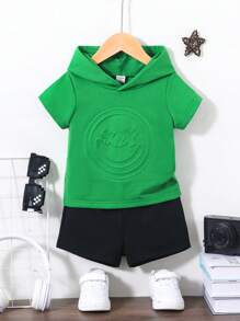 SHEIN 男嬰卡通壓花連帽T恤和短褲套裝 - 彩色 - 查看 1