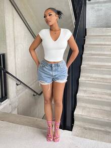 SHEIN SXY 素色V領短款T恤 - 白色 - 查看 6