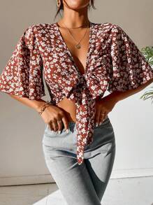 Chiquease 滿版印花前打結蝴蝶袖短款襯衫 - 鏽棕色 - 查看 3