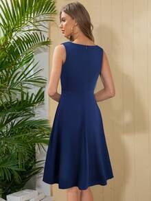 HOMEYEE Solid V Neck A-line Dress - Navy Blue - View 2