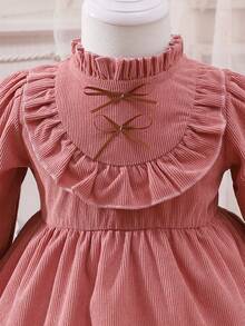 SHEIN Glamorique Kids Đứa bé gái Viền Ruffle tay áo lá sen Đầm Với mũ - Bụi hồng - Xem 5