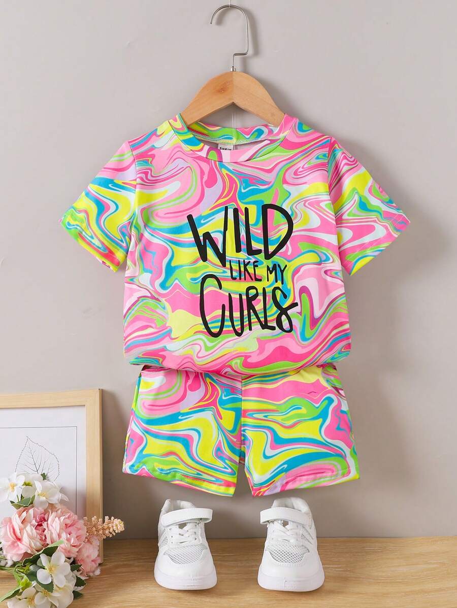 SHEIN 少女流體圖案及標語短袖t恤與短褲套裝 - 彩色 - 查看 1