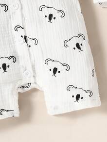 SHEIN 嬰兒卡通圖案連身短褲和上衣和短褲和圍兜和組合包