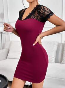 SHEIN Unity 蕾絲拼接緊身洋裝 - 酒紅色 - 查看 5