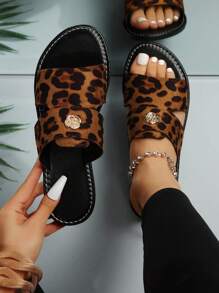 Châu Âu Và Châu Mỹ Phong Cách Mới Xăng Đan Nữ Mùa Hè Có Khóa Hoa Lớn Cho Kích Thước Cỡ Lớn - Xem 1