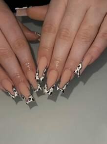 使用 24入組套 Groovy 長棺材牛印花全覆蓋假指甲套件升級您的造型 - 彩色 - 查看 1