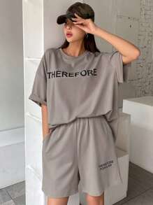 DAZY Bộ áo thun và quần short tay rớt in chữ, đồ mặc nhà mùa hè cho nữ. - Màu Xám nhạt - Xem 3