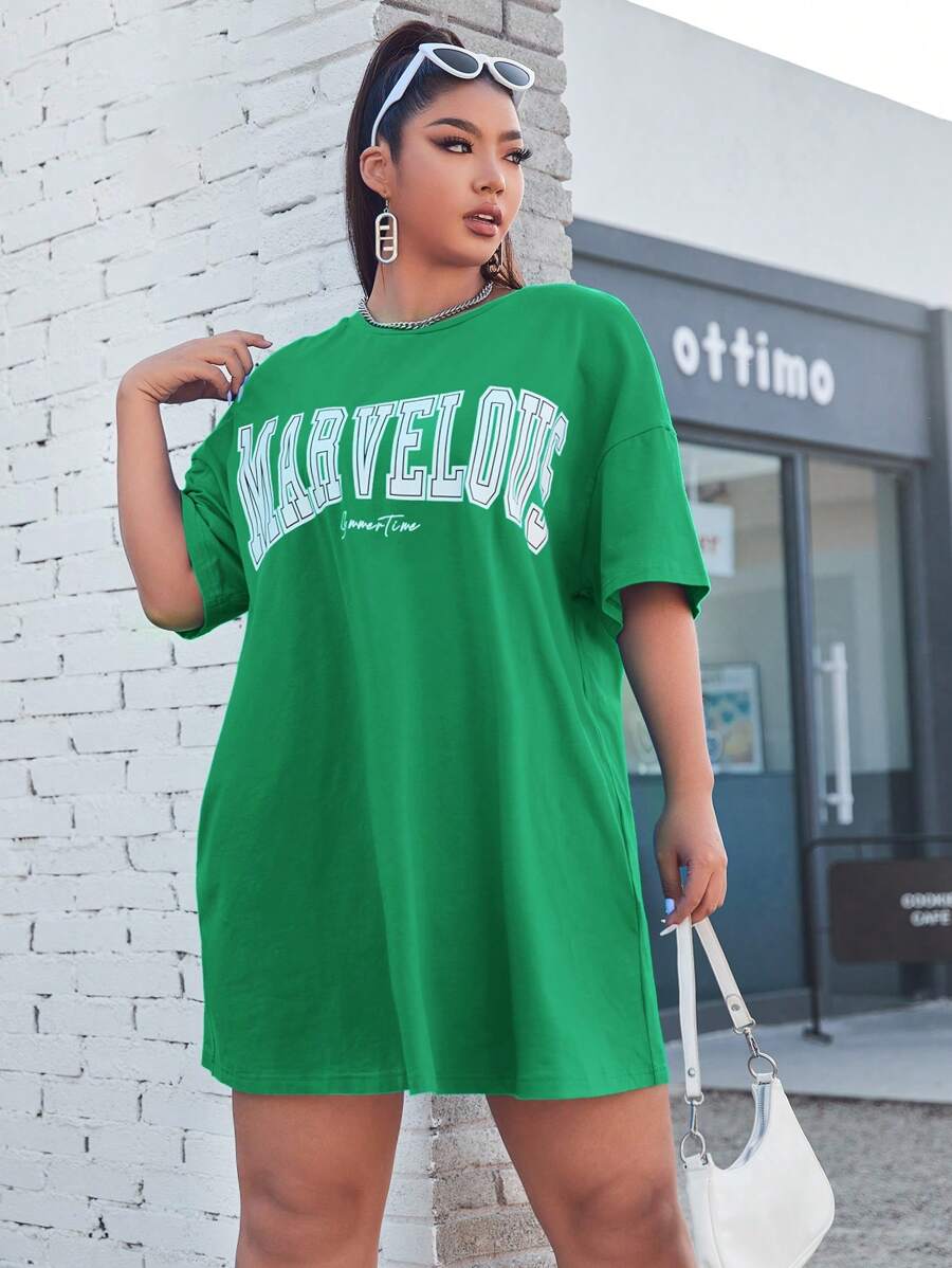 SHEIN EZwear Đầm Plus Size Lá thư Giải trí - màu xanh lá - Xem 1