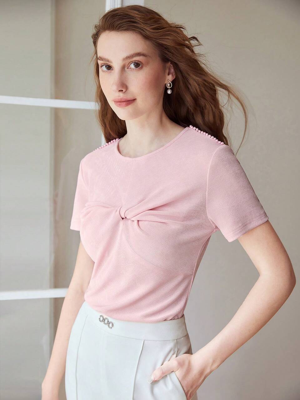 MOTF TWISTED PEARL EMBELLISHED T-SHIRT