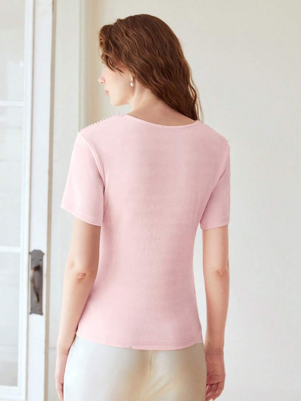 MOTF TWISTED PEARL EMBELLISHED T-SHIRT