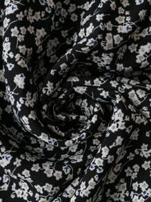 SHEIN Clasi Bộ thời trang Plus Size viền lá sen Viên lá sen Họa tiết hoa Giải trí - màu đen - Xem 3