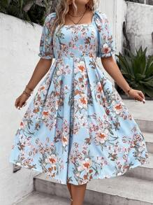 SHEIN Holidaya Váy xếp ly cổ vuông tay bồng họa tiết hoa Boho cỡ lớn, dành cho mùa hè - Màu xanh nhạt - Xem 1