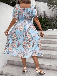 SHEIN Holidaya Váy xếp ly cổ vuông tay bồng họa tiết hoa Boho cỡ lớn, dành cho mùa hè - Màu xanh nhạt - Xem 2