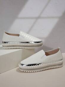 Outdoor Leisure Comfortable Seamed Shoes - White - View 5