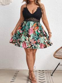 SHEIN VCAY 波西米亞露背 蕾絲拼接 褶皺邊 荷葉邊 後系帶熱帶印花加大洋裝 - 彩色 - 查看 3