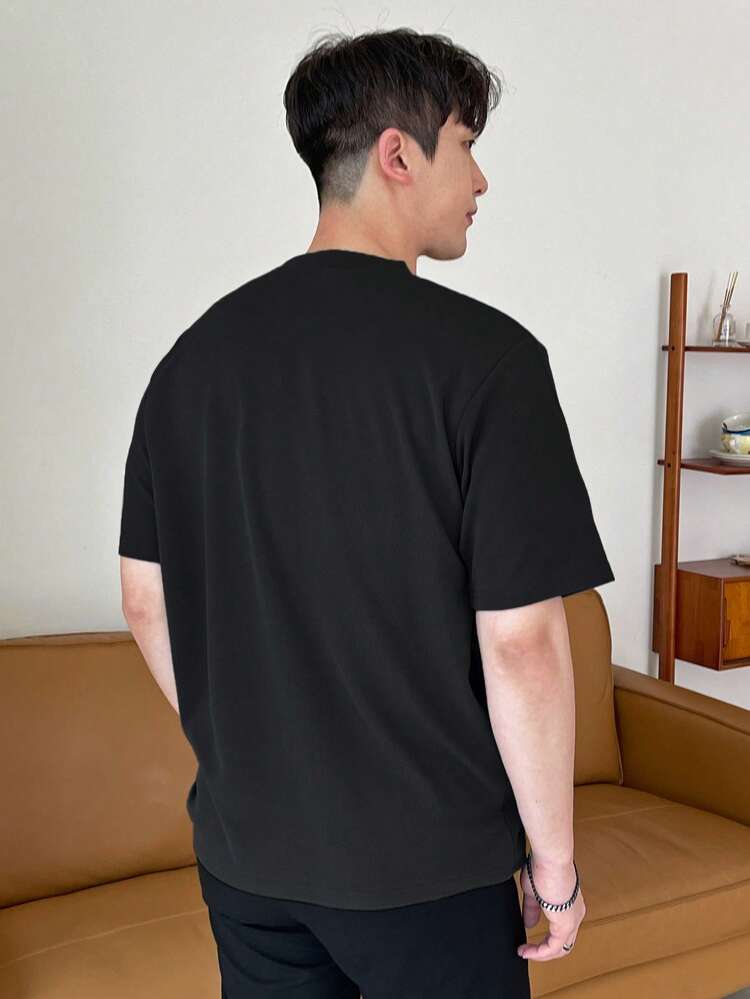 Men Solid Round Neck Tee