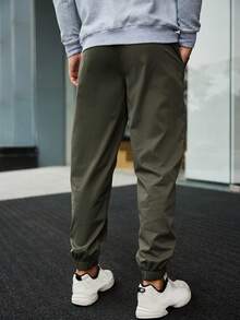 Manfinity Homme 男士素色腰部抽繩工裝褲 - 軍綠色 - 查看 2