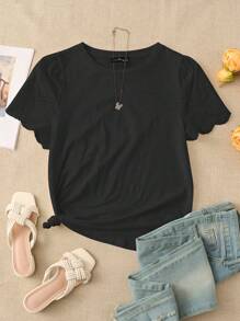 SHEIN LUNE Plus Solid Scallop Trim Tee - Black - View 1