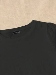SHEIN LUNE Plus Solid Scallop Trim Tee - Black - View 4
