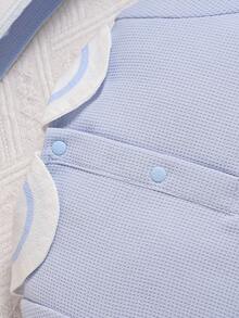 SHEIN 嬰兒條紋飾邊褶皺連身褲和帽套裝