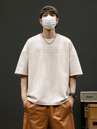 Men Letter Embossed Drop Shoulder Tee