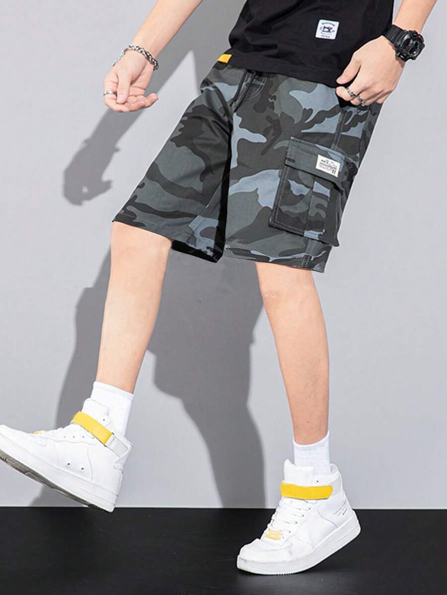 Manfinity EMRG Men Random Camo Print Flap Pocket Drawstring Waist Oversized Cargo Shorts - Multicolor - View 1