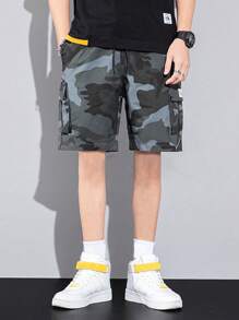 Manfinity EMRG Men Random Camo Print Flap Pocket Drawstring Waist Oversized Cargo Shorts - Multicolor - View 3
