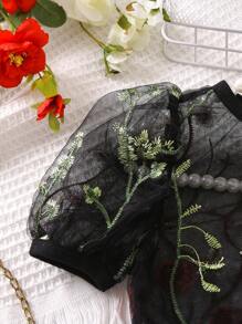 SHEIN 年輕女孩黑色花卉印花圓領短袖泡泡袖套裝,夏季