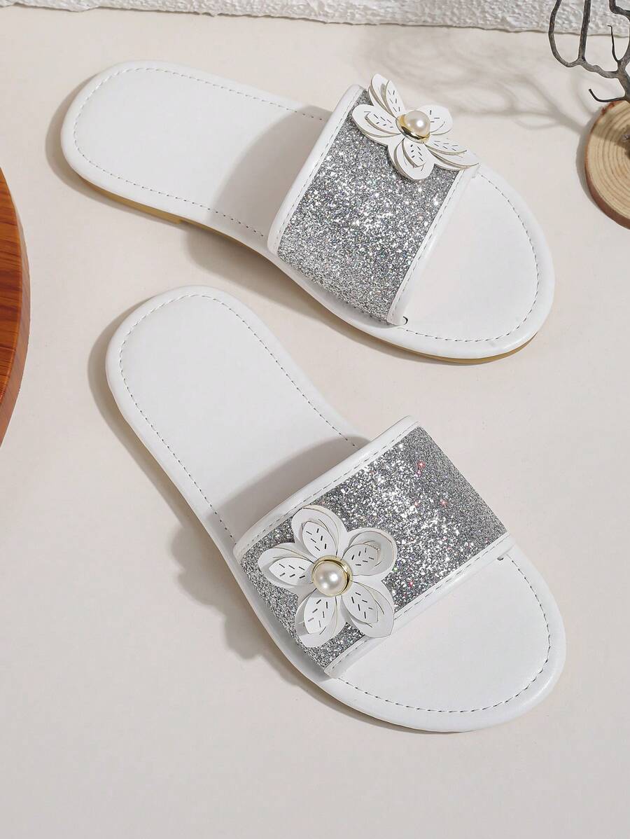 Chicas Chanclas flor & con diseño de perla artificial antideslizante para exterior - Plateado - Ver 1